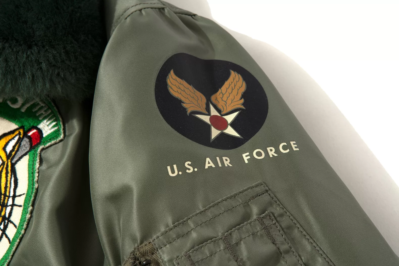 Military<The Real McCoy's TYPE B-15D / FIGHTING - 437th CUSTOM